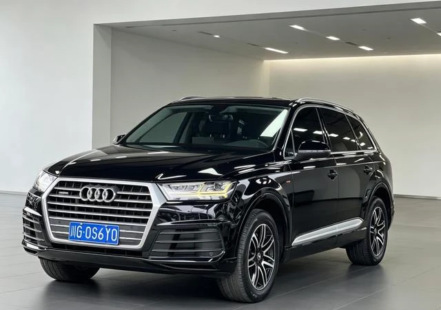 Audi Q7 40 TFSI Comfort Trim