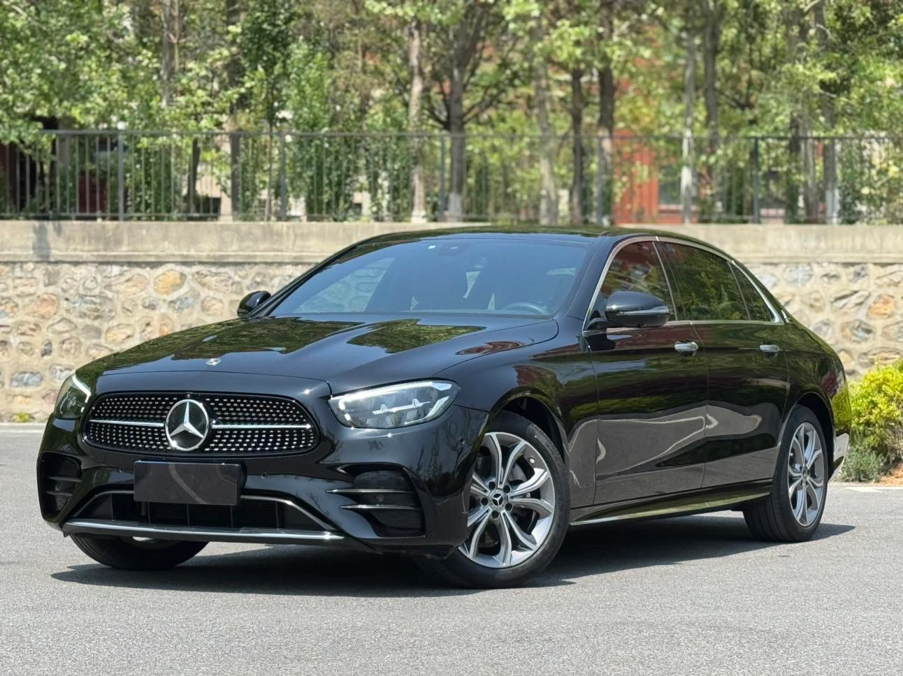 Mercedes-Benz E-Class  300 L Stylish Edition Sport Sedan