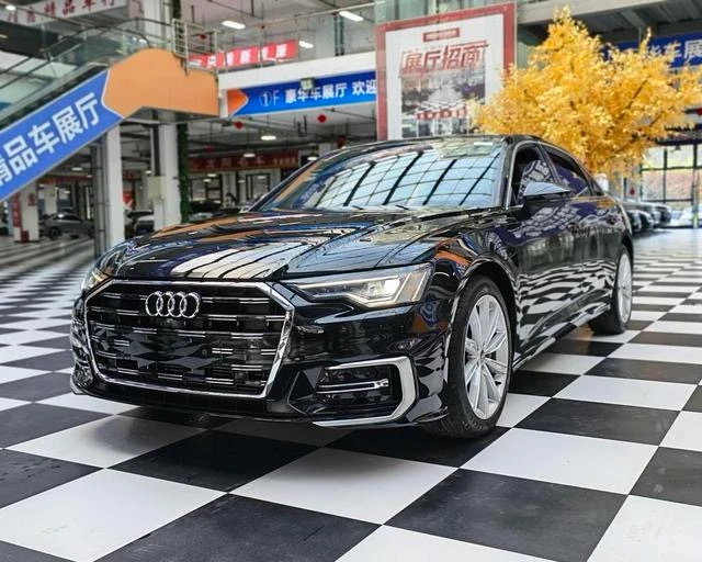 Audi A6L 40 TFSI Selection Dynamic Trim