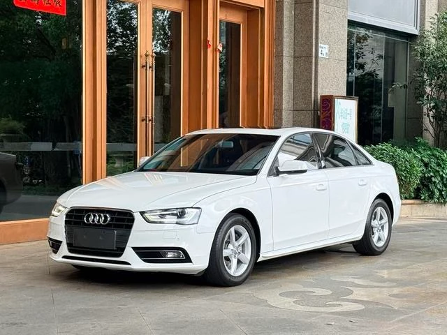 Audi A4L 35TFSI